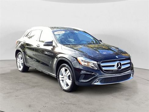Used 2016 Mercedes-Benz GLA 250 4MATIC image 7