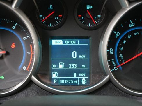 Used 2013 Chevrolet Cruze LS image 44