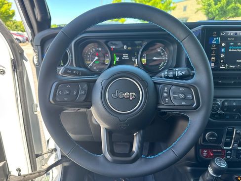 Used 2025 Jeep Wrangler Unlimited Rubicon 4xe w/ Safety Group AWD/4WD image 23