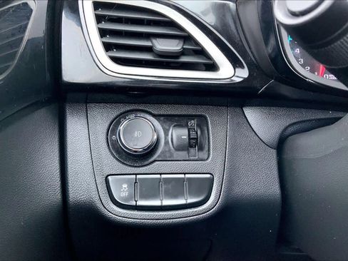 Certified 2022 Chevrolet Spark ACTIV image 33