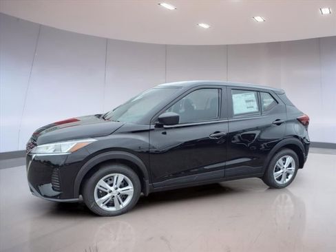 Used 2025 Nissan Kicks Play S image 7