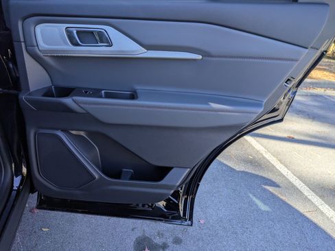 New 2026 Ford Explorer Active w/ Active Comfort Package image 33