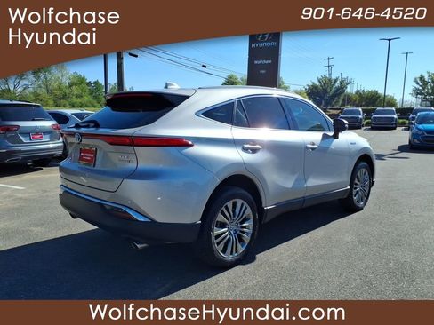 Used 2021 Toyota Venza XLE w/ Carpet Mat Package (TMS) image 5