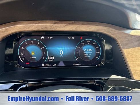 Used 2024 Volkswagen Atlas SE AWD/4WD image 32