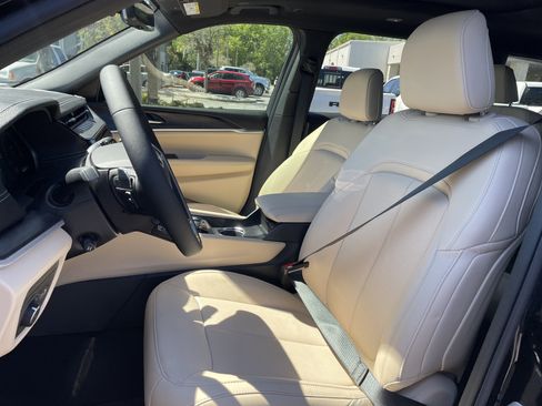 New 2026 Jeep Grand Cherokee L Limited image 14