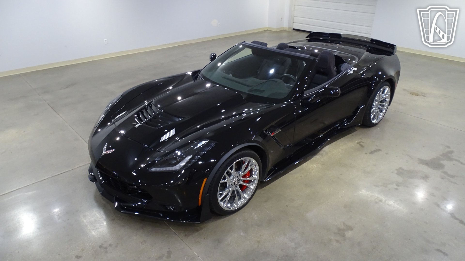 Used 2016 Chevrolet Corvette Z06 w/ 3LZ Preferred Equipment Group RWD image 2