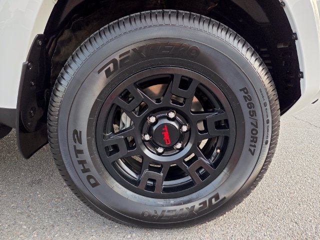 Used 2023 Toyota 4Runner SR5 AWD/4WD image 22
