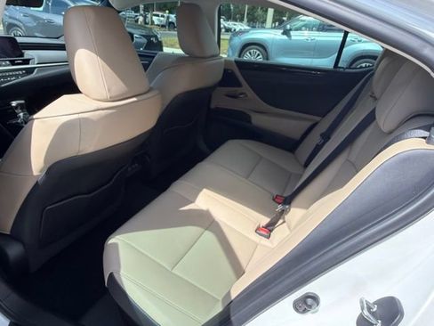 Used 2021 Lexus ES 300h w/ Premium Package FWD image 10