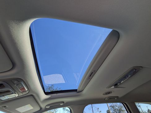 New 2025 Kia Telluride S image 27