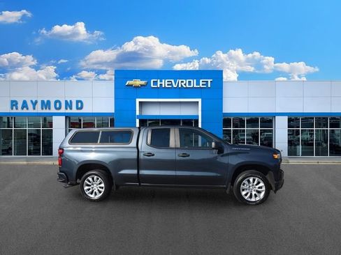Used 2021 Chevrolet Silverado 1500 Custom AWD/4WD image 2