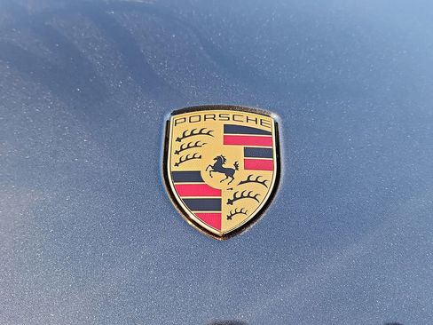 New 2026 Porsche Macan image 26