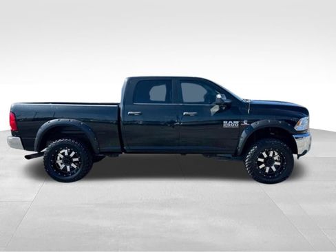 Used 2017 RAM 2500 Tradesman w/ Chrome Appearance Group AWD/4WD image 9