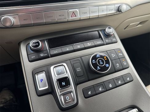 Used 2021 Hyundai Palisade Calligraphy image 17