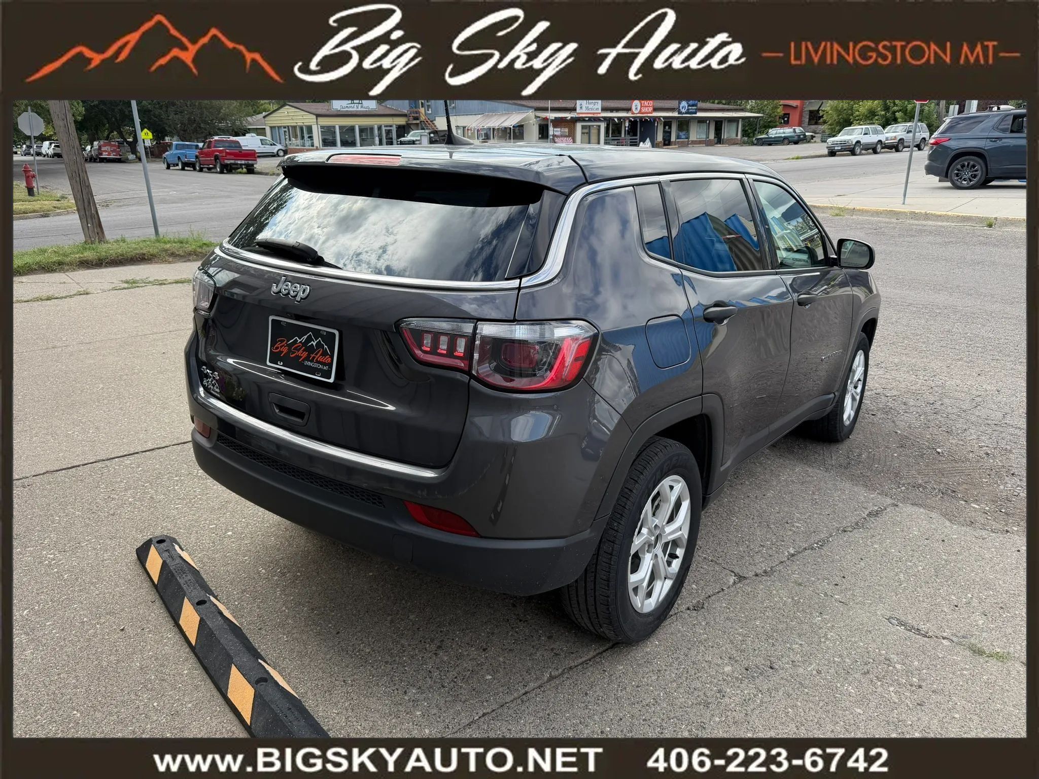 Used 2024 Jeep Compass Sport AWD/4WD image 7