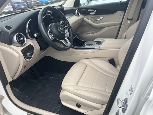 Used 2022 Mercedes-Benz GLC 300 image 3