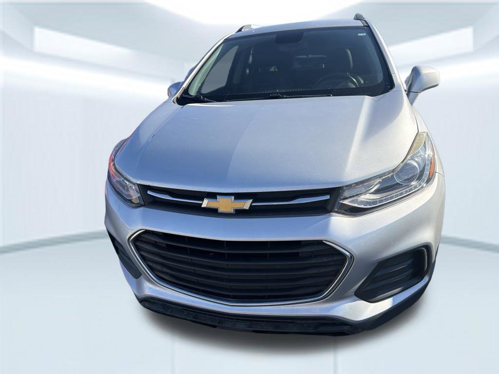 Used 2020 Chevrolet Trax LT w/ Driver Confidence Package FWD image 4