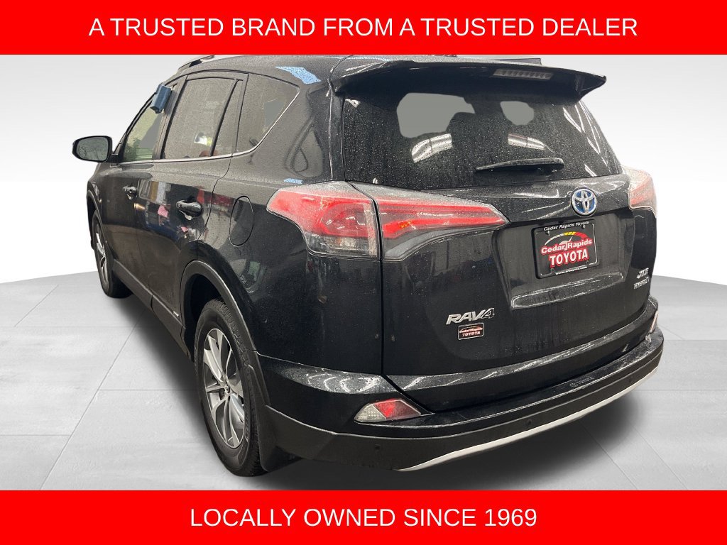 Used 2017 Toyota RAV4 XLE w/ Convenience Package AWD/4WD image 3