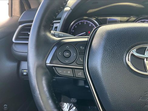 Used 2022 Toyota Camry SE w/ Cold Weather Package image 23