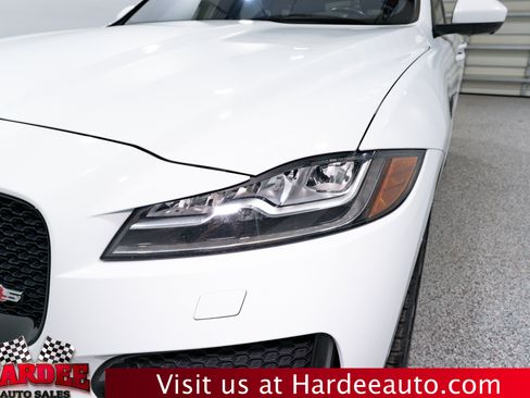 Used 2018 Jaguar F-PACE S AWD/4WD image 8