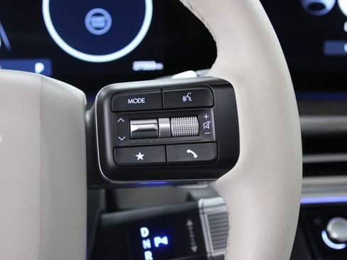 Used 2024 Hyundai Santa Fe Limited image 34