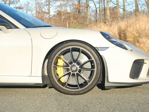 Used 2018 Porsche 911 GT3 RWD image 8