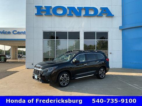 Used 2024 Subaru Ascent Touring AWD/4WD image 1