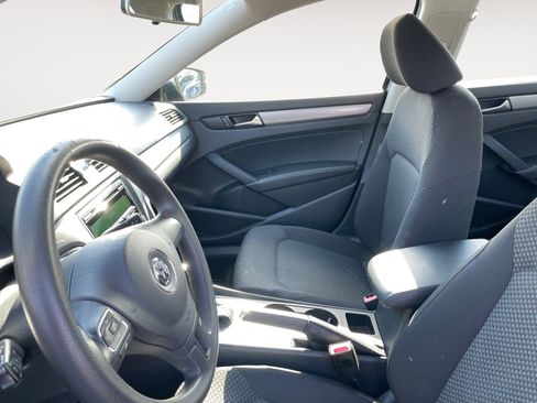 Used 2013 Volkswagen Passat 2.5 S image 17