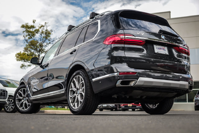 Used 2020 BMW X7 xDrive40i w/ Cold Weather Package AWD/4WD image 2