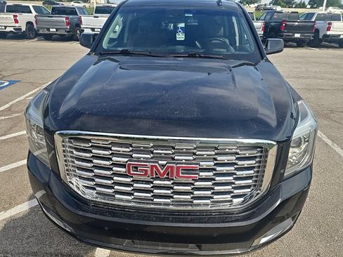 Used 2018 GMC Yukon XL Denali w/ Denali Ultimate Package AWD/4WD image 3
