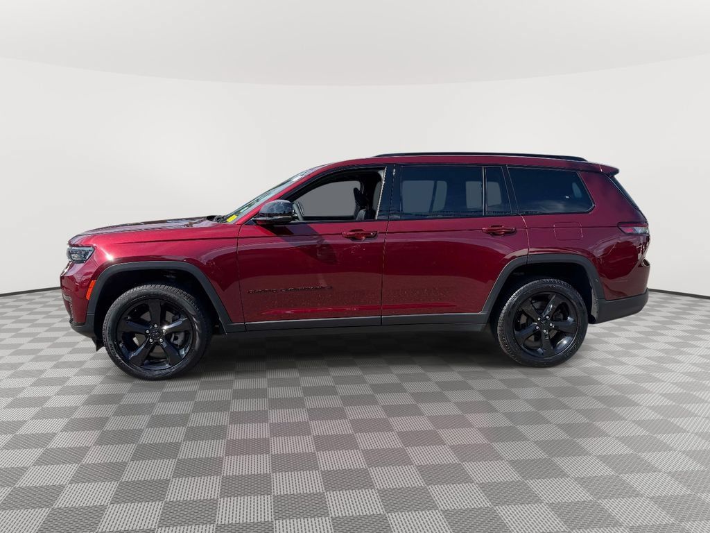 Certified 2025 Jeep Grand Cherokee L Limited w/ Black Appearance Package AWD/4WD image 6