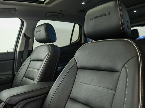 Used 2018 GMC Acadia Denali w/ Technology Package AWD/4WD image 18