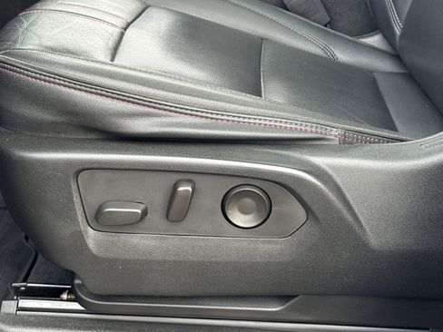 Used 2022 Chevrolet Suburban RST w/ Luxury Package image 20