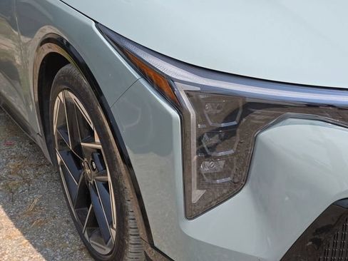 Certified 2025 Kia K4 GT-Line w/ GT-Line Sunroof Package FWD image 4