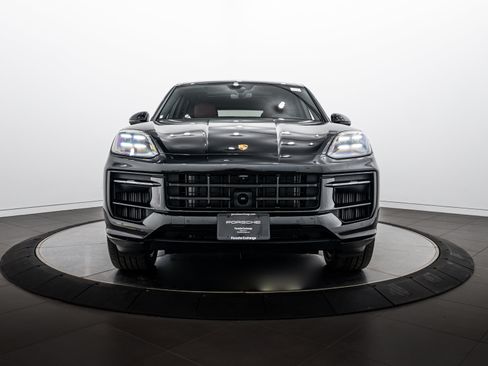 Certified 2026 Porsche Cayenne AWD/4WD image 10