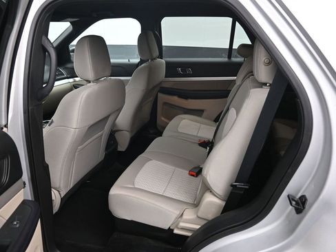 Used 2018 Ford Explorer 4WD image 10