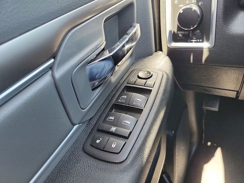 Used 2024 RAM 1500 Classic SLT AWD/4WD image 13