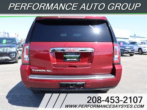 Used 2016 GMC Yukon XL Denali w/ Open Road Package AWD/4WD image 5