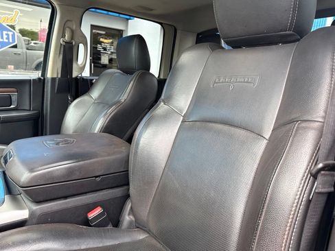 Used 2017 RAM 1500 Laramie w/ Convenience Group AWD/4WD image 28