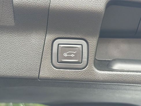 Used 2023 GMC Acadia AT4 w/ Technology Package AWD/4WD image 32