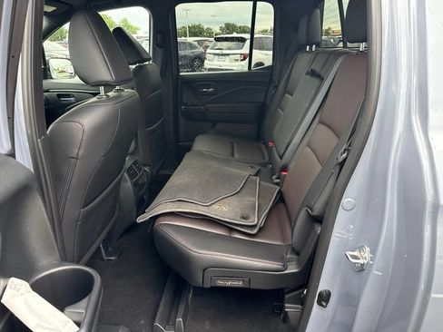 Used 2023 Honda Ridgeline Black Edition image 15