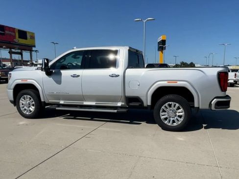 Used 2023 GMC Sierra 2500 Denali w/ Technology Package AWD/4WD image 6