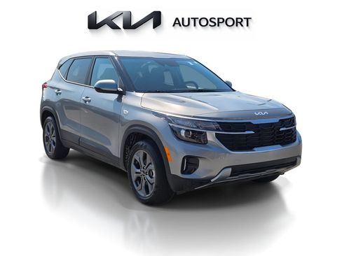Certified 2026 Kia Seltos LX FWD image 3