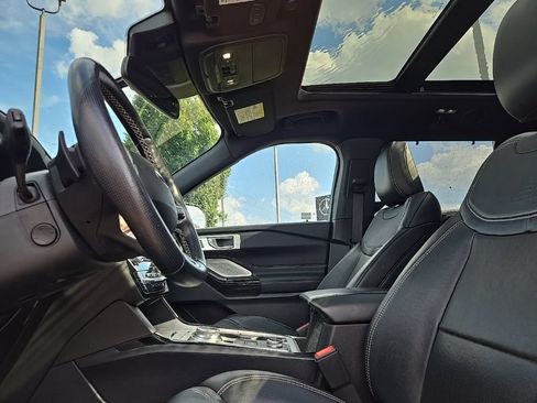 Used 2021 Ford Explorer ST w/ Equipment Group 401A AWD/4WD image 34
