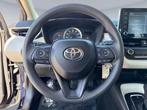 Used 2020 Toyota Corolla LE image 23