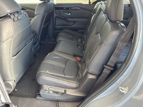 Certified 2024 Honda Pilot Touring image 21