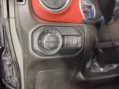 Used 2022 Jeep Gladiator Rubicon AWD/4WD image 21