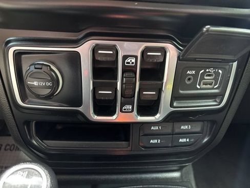 Used 2021 Jeep Gladiator Sport AWD/4WD image 43