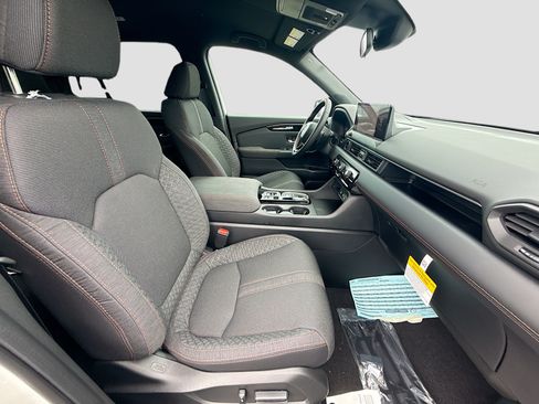 New 2026 Honda Pilot Sport image 24