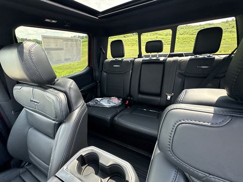 New 2026 Ford F350 Platinum AWD/4WD image 32