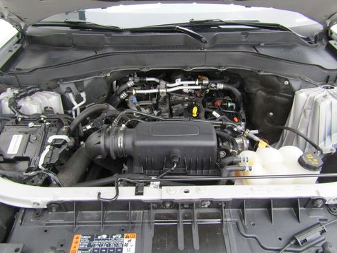 Used 2024 Ford Explorer XLT w/ Equipment Group 202A image 30